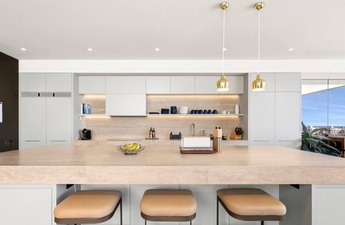 Queenscliff House | Luxury 5 Bed House with Ocean Views near Manly