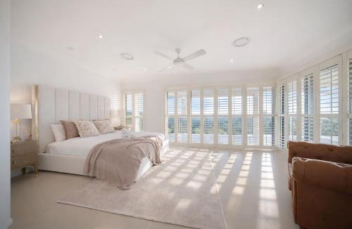 Bonogin House | Luxury 6BR Hinterland Retreat wIth Pool and Scenic View