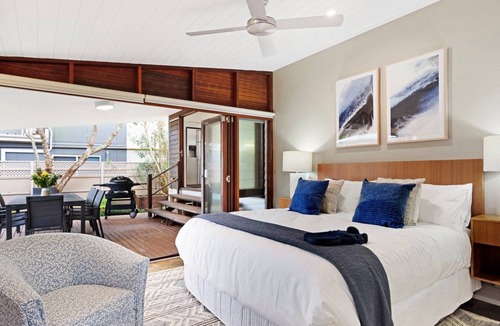 Noraville House | Luxury absolute beachfront home