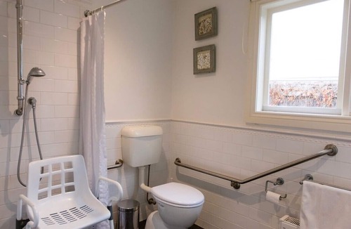 Point Lonsdale House | Luxury Accessible Coastal Retreat for Families, Friends & Golf Getaways