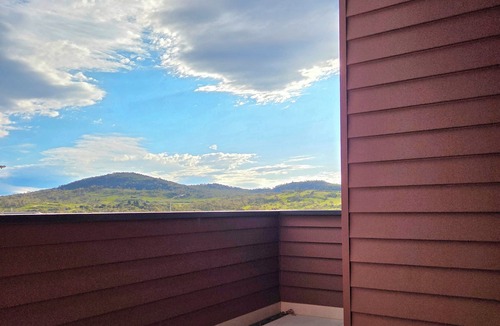 Jindabyne House | Luxury accommodation Jindabyne. Weekly and monthly discounts