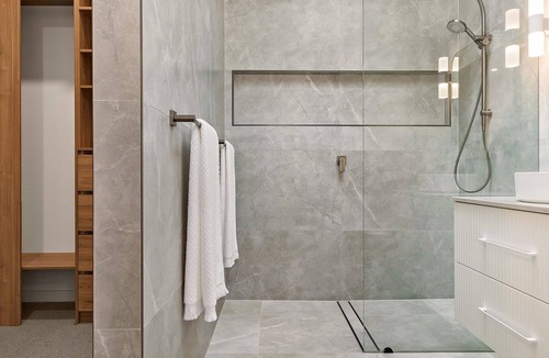 Merewether House | Luxury at Merewether - Just Listed 4 bedroom 4 Bathroom