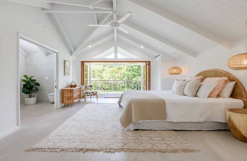Kewarra Beach House | Luxury Beachfront Home | Cairns Northern Beaches