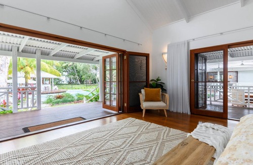 Kewarra Beach House | Luxury Beachfront Home | Cairns Northern Beaches