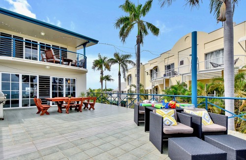 Cullen Bay Villa | Luxury Beachfront Villa | 5★ Location, Pool, Views