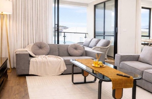 San Remo House | Luxury Beachside Getaway in San Remo
