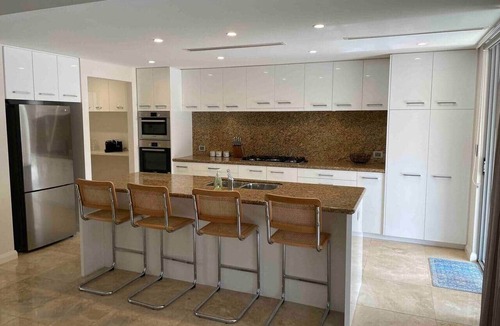 Mandurah House | Luxury canal front house with private mooring.
