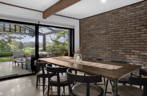 Wentworth Falls House | Luxury Castle Retreat on the Golf Course