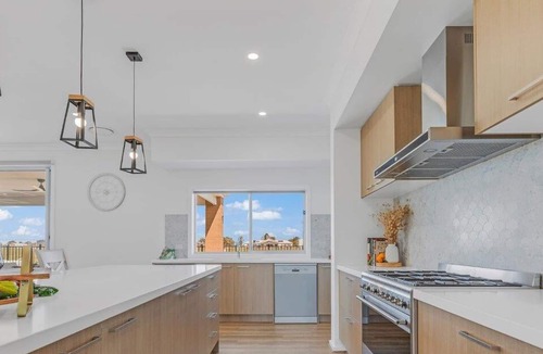 Echuca House | Luxury Country Estate | Heated Pool