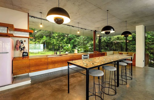 Cairns Villa | Luxury Eco Villa with Infinity Pool & Rainforest Views