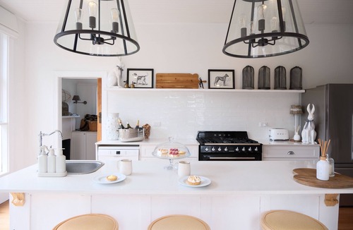 Durran Durra House | Luxury farm stay just 12 minutes from Braidwood