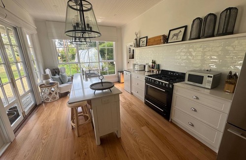 Durran Durra House | Luxury farm stay just 12 minutes from Braidwood