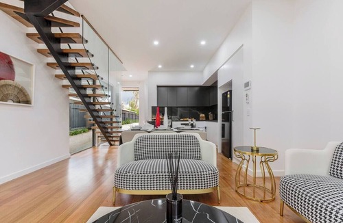 Williamstown House | Luxury Home Near Williamstown Beach & CBD.