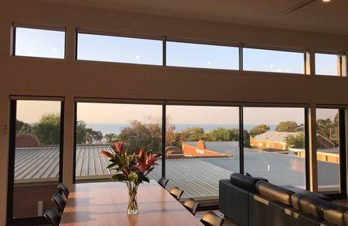 Portarlington House | Luxury Home With Views -portarlington Town Centre