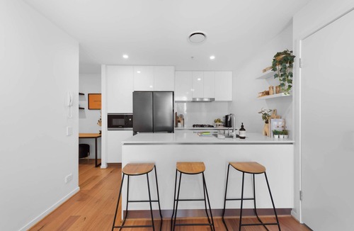 Newstead Apartment | Luxury Inner-City Apartment w/Pool & Gym