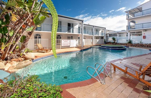 Scarborough Apartment | Luxury Lagoon Ocean Escape - 2BR Sofabed Sleep 6!