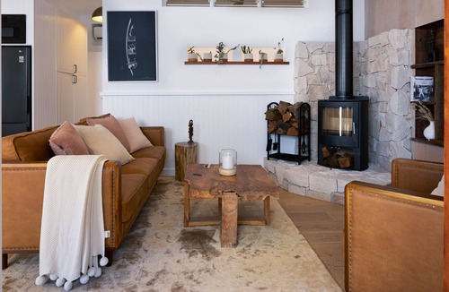 Wallis Lake House | Luxury Lakefront Villa 2 bedroom