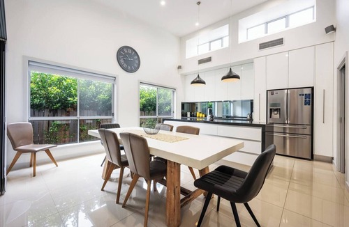 Central Mudgee House | Luxury meets Modern along Cudgegong River