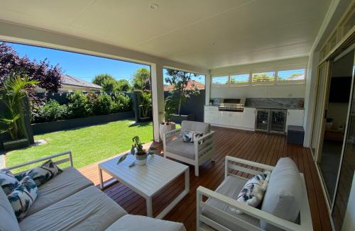 Grange House | Luxury modern beach house with stunning outdoor