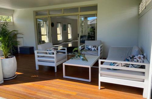 Grange House | Luxury modern beach house with stunning outdoor