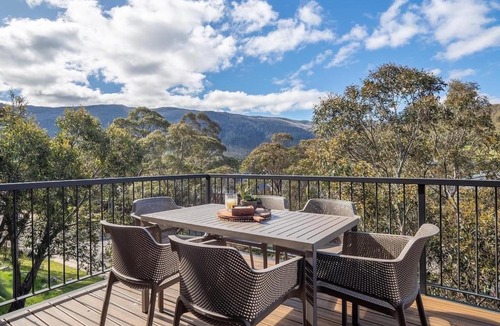 Lake Crackenback Apartment | Luxury Mountain Chalet one of Crackenback's best