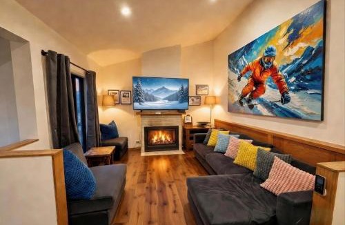 Mount Buller Ski Chalet | Luxury Mt Buller Ski Chalet Fireplace Sleeps up to 14