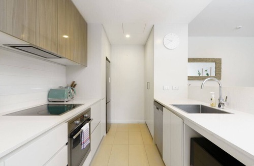 Barton Apartment | Luxury Newly Furnished 2BR Apartment in Barton