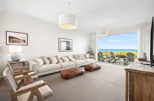 Ocean Grove House | Luxury ocean front holidays, footsteps to beach