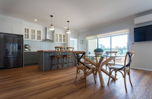 Newstead House | Luxury On Lyons - centrally located in a tranquil, beautiful bush setting.