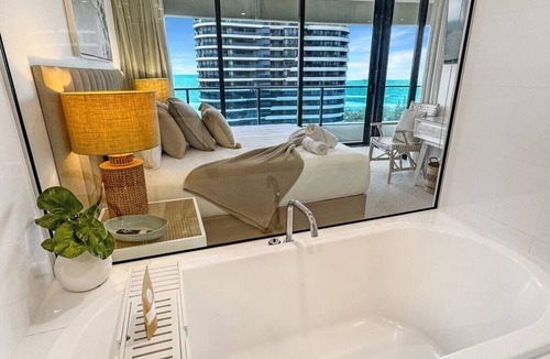 Broadbeach Apartment | Luxury Oracle Tower 2 Ocean Views 2BR Lvl 15