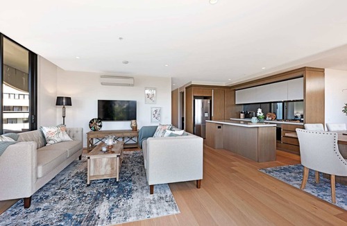 Abbotsford Apartment | Luxury overlooking the Yarra