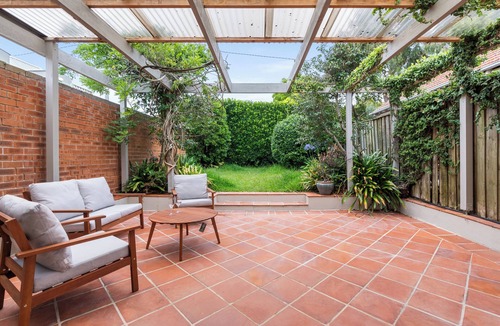 Bondi Junction Cottage | Luxury Renovated Home, Quiet street- Light Modern