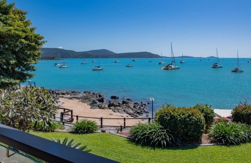 Airlie Beach Villa | Luxury Resort Waterfront Living With Private Pool at Mirage Whitsundays.