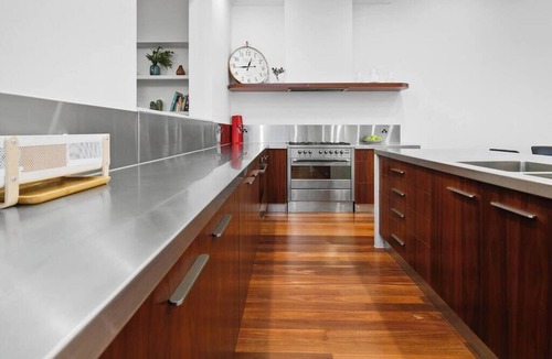 Thebarton House | Luxury Stay 5 Mins From CBD - 3Bdrm, 2Bthrm