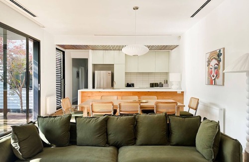 Windsor House | Luxury Stay in Spacious, Boutique House