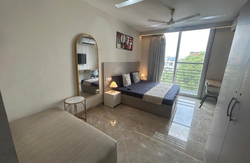 Sector 39 Apartment | Luxury Studio by MyStayCompany