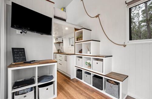 Rosa Glen Apartment | Luxury Tiny Homes in the Forest