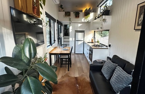 Pie Creek House | Luxury Tiny House Retreat | Private Chef Dining