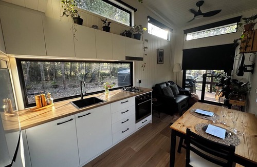 Pie Creek House | Luxury Tiny House Retreat | Private Chef Dining
