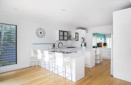 Ulladulla House | Luxury Villa, Open Fire, Spa, Harbor Views, Pets, Babies, Surfing, Snorkeling