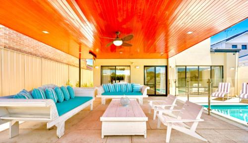 Munster House | Luxury Villa W Pool & Spa 5 BEDROOMS