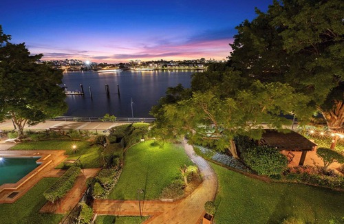 Teneriffe Apartment | Luxury Water Views ~ 2Bed/2Bath/1Car/Pool