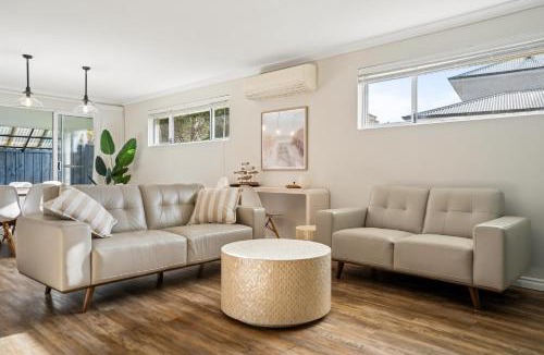 Halls Head House | Luxury Waterfront 5-Bed Family Home Near Mandurah