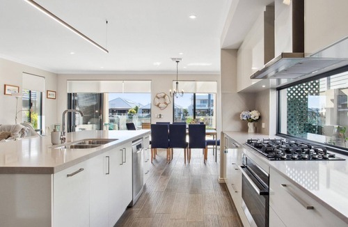 Dudley Park House | Luxury Waterfront Canal Estate - Mariners Retreat