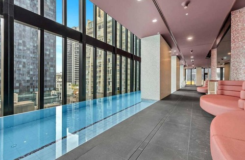 Melbourne Central Business District Apartment | Lvl 44 Skyline Escape 2B1B with Incredible City Views
