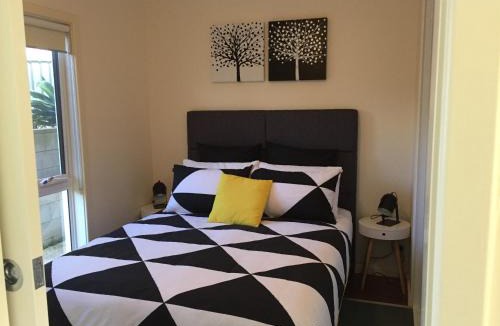 Upper Wakefield Bed & Breakfast | Lyreen's Apartment