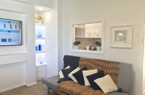 Perth Central Business District Apartment | M207 Studio Apartment on Malcolm Street