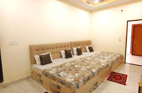 Chitrakoot Hotel | Ma Parvati Residency