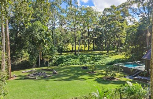 Doonan House | Mabel Perfect Noosa Hinterland Gem with Heated Pool