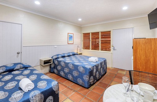 West Mackay Hotel | Mackay Rose Motel